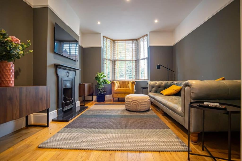 Hereford - Clifton Villa - Beautifully Presented House Located A Short Walk From City Centre - Sleeps 6 Guests - Perfect For Exploring Hereford - Hosted By Rentmyhouse Exteriör bild