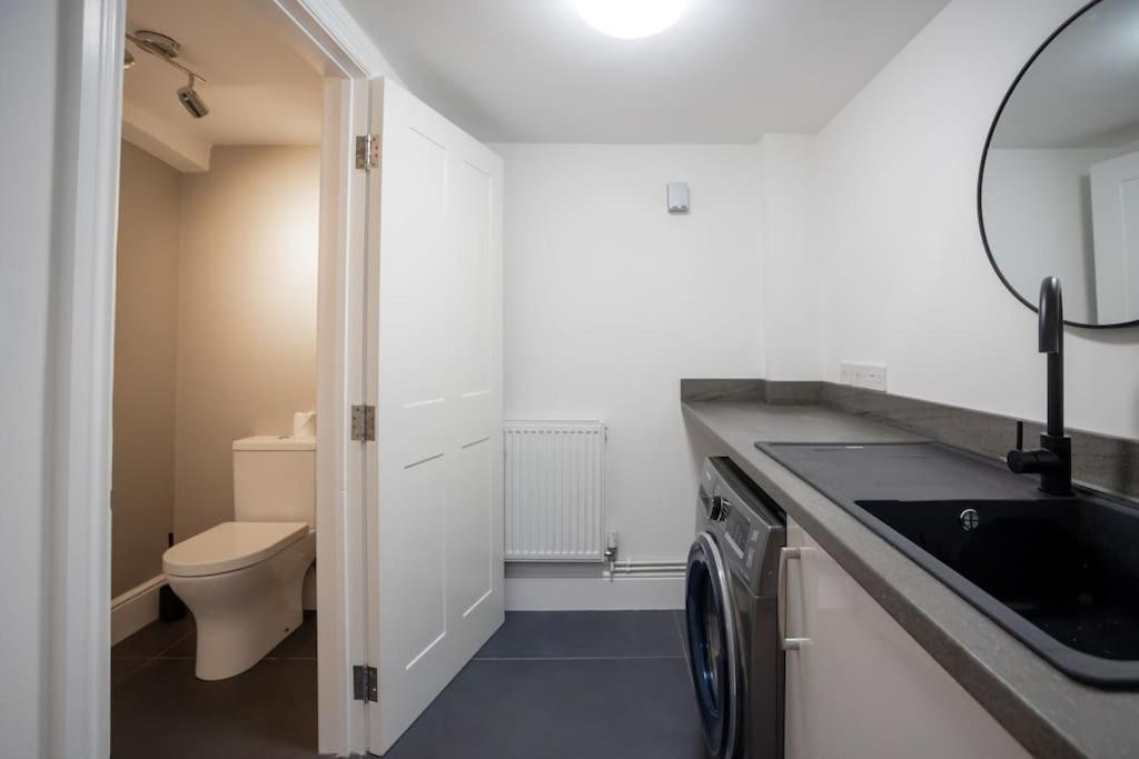 Hereford - Clifton Villa - Beautifully Presented House Located A Short Walk From City Centre - Sleeps 6 Guests - Perfect For Exploring Hereford - Hosted By Rentmyhouse Exteriör bild