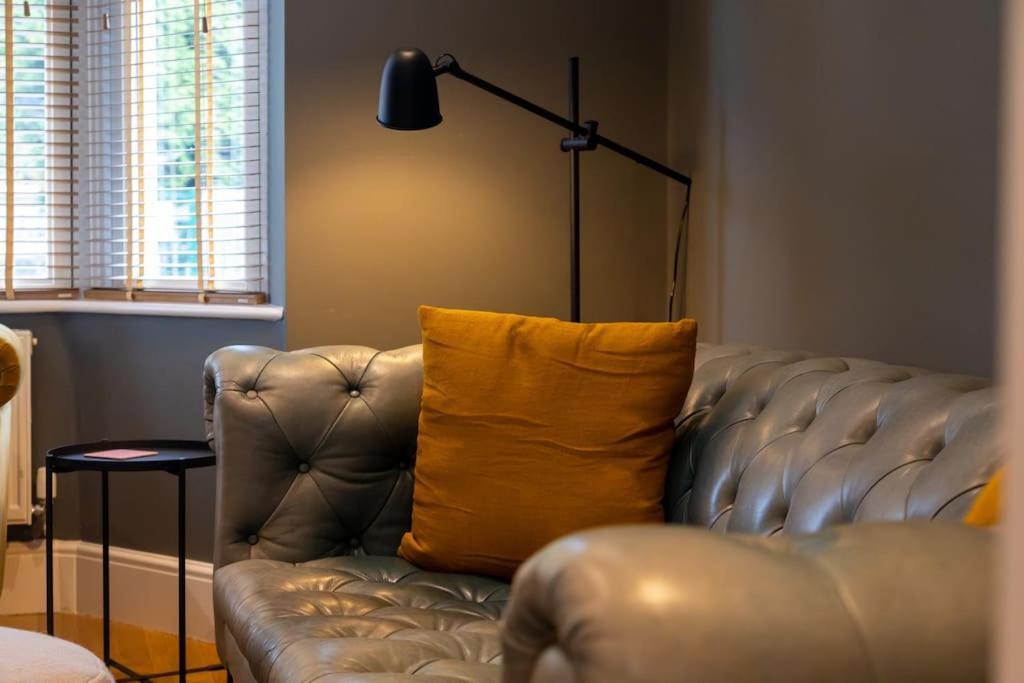 Hereford - Clifton Villa - Beautifully Presented House Located A Short Walk From City Centre - Sleeps 6 Guests - Perfect For Exploring Hereford - Hosted By Rentmyhouse Exteriör bild